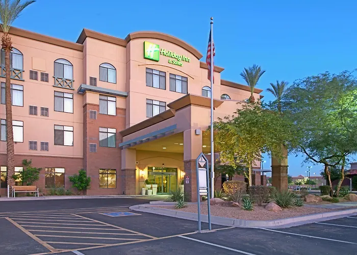 3 star hotel: Holiday Inn & Suites Goodyear - West Phoenix Area By Ihg