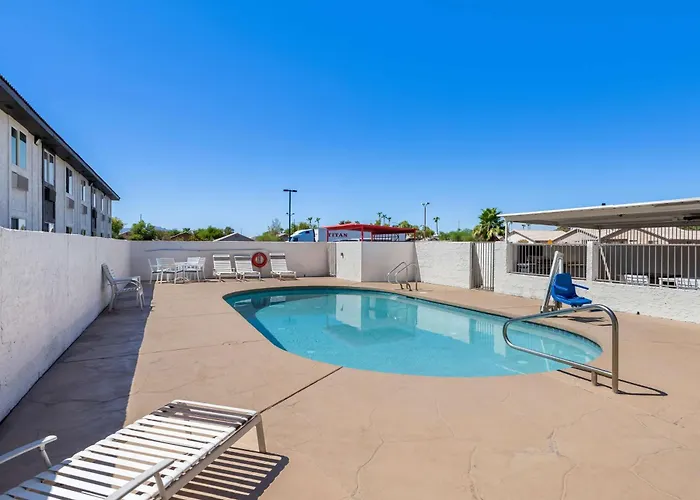 Hotel: Super 8 By Wyndham Goodyear/Phoenix Area